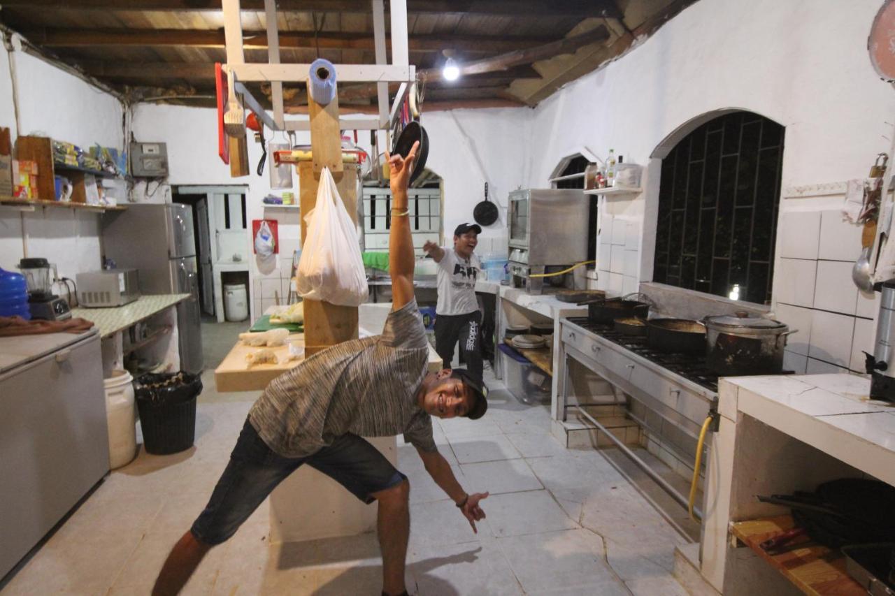 Kamala Surf & Backpacker Hostel Montañita Kültér fotó