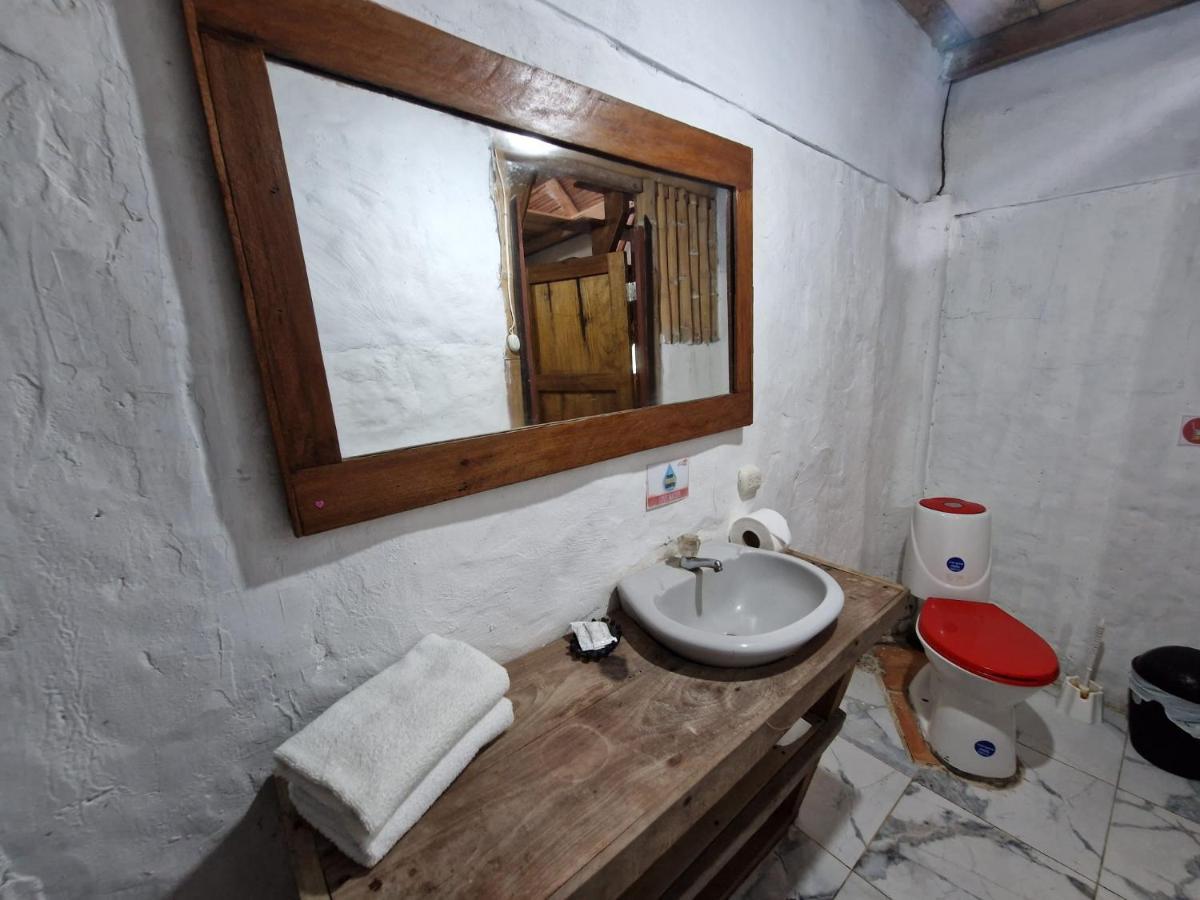 Kamala Surf & Backpacker Hostel Montañita Kültér fotó