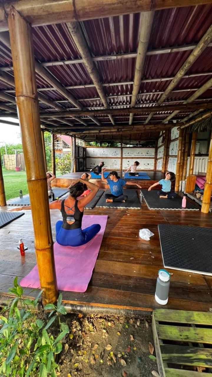 Kamala Surf & Backpacker Hostel Montañita Kültér fotó