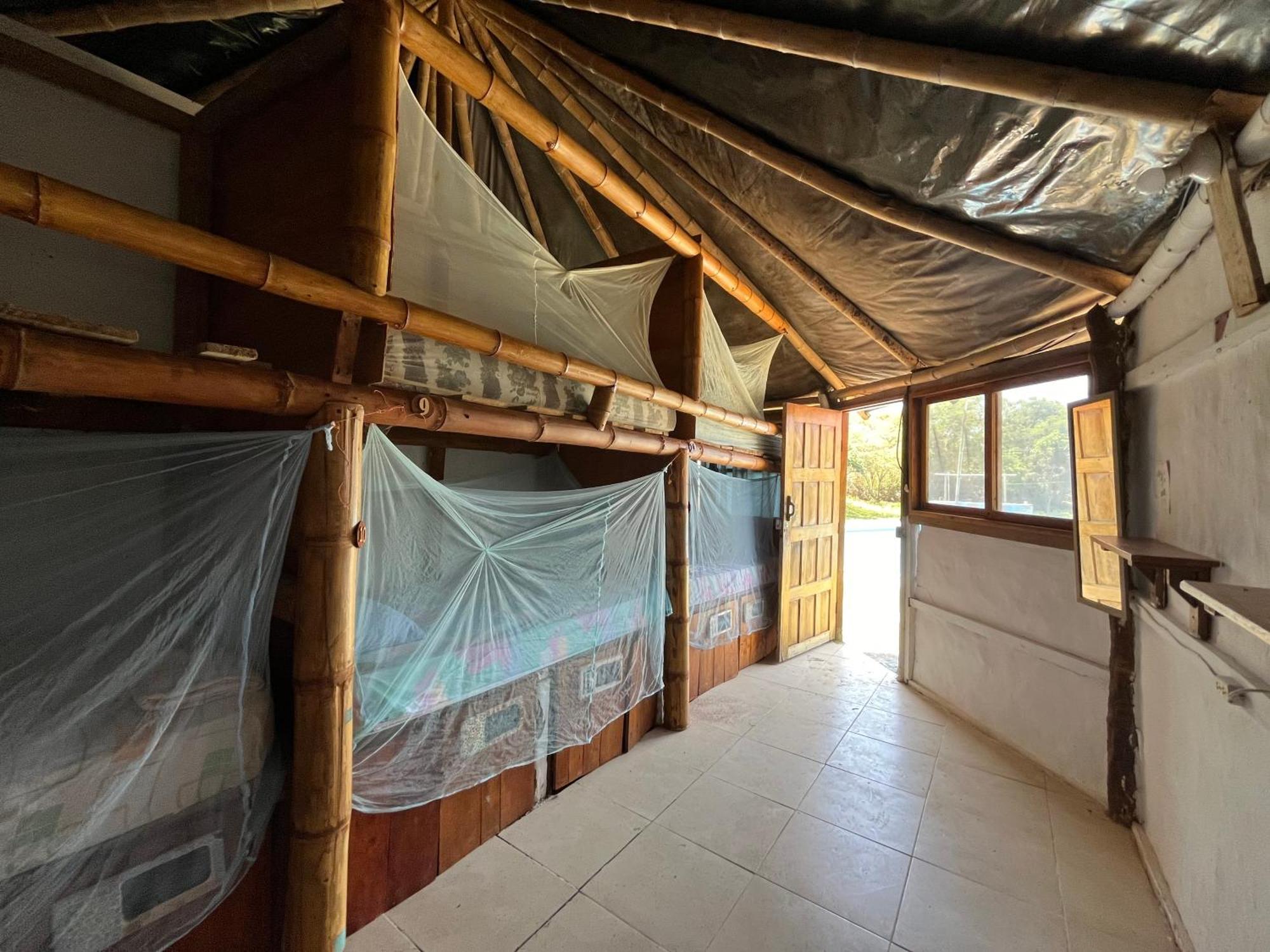 Kamala Surf & Backpacker Hostel Montañita Kültér fotó
